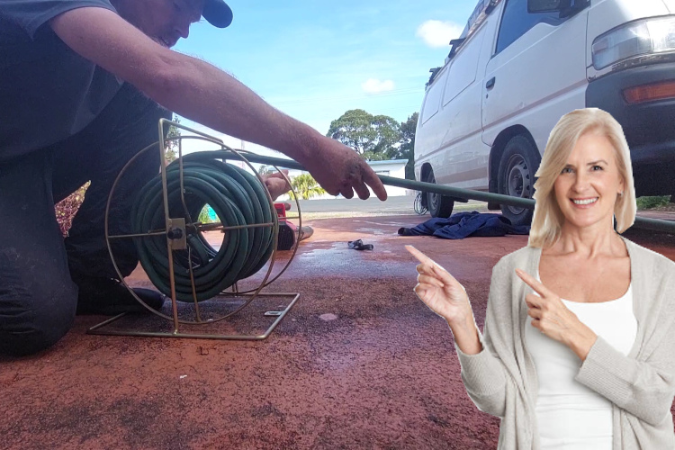 
wollongong gutter cleaner tidies up after a productive day of gutter rinsing.