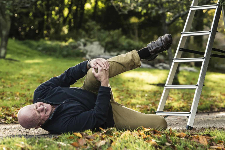 
A homeowner takes an unexpected tumble from a ladder during the process of cleaning gutters in wollongong.